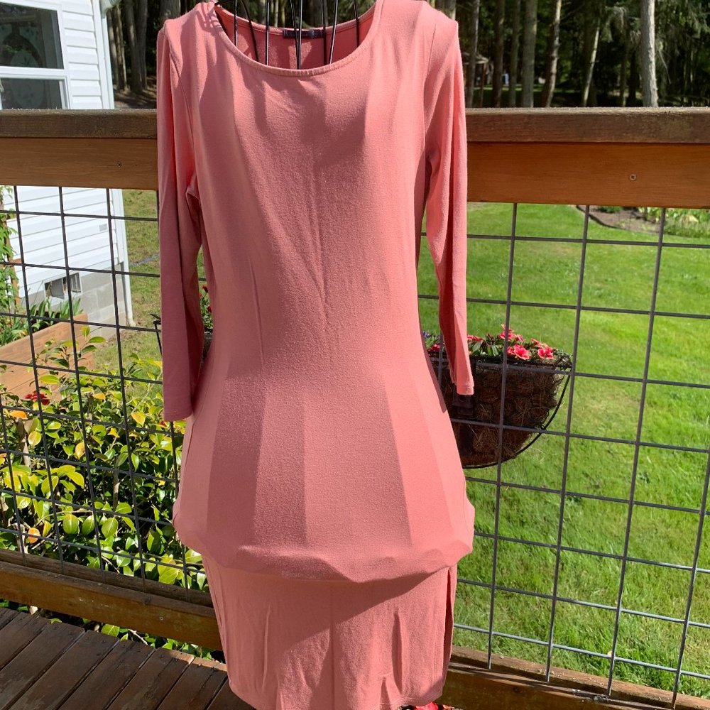Soprano Ladies size Medium Mauve 3/4 Sleeve Dress
